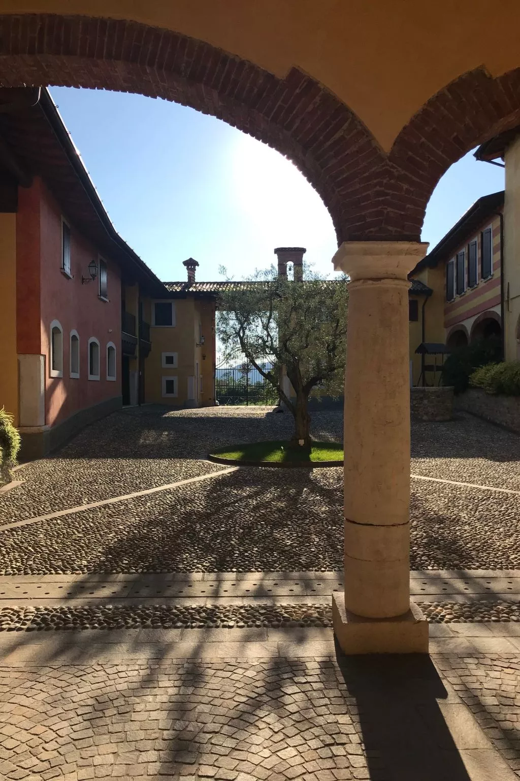 Gelbes Zimmer - Buiten