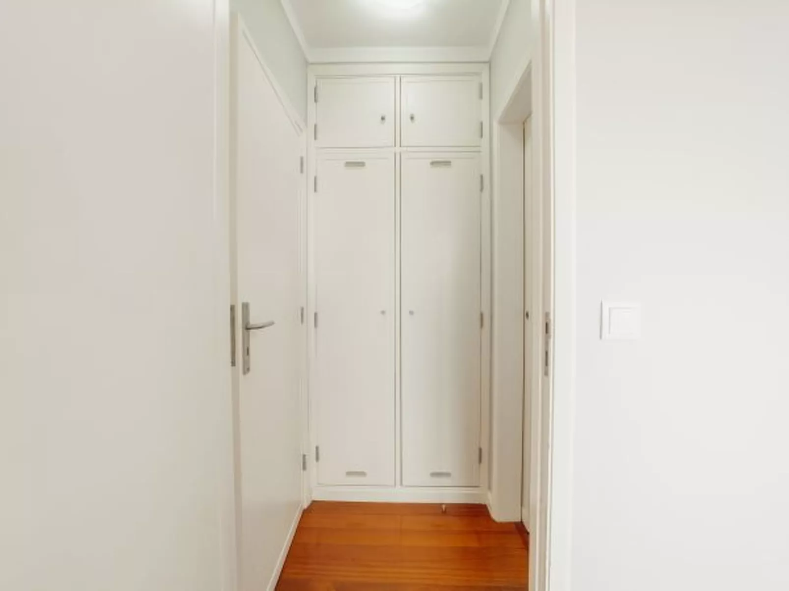 ESPINHO SEAWALK AND SEAVIEW by VACATIONY - Binnen