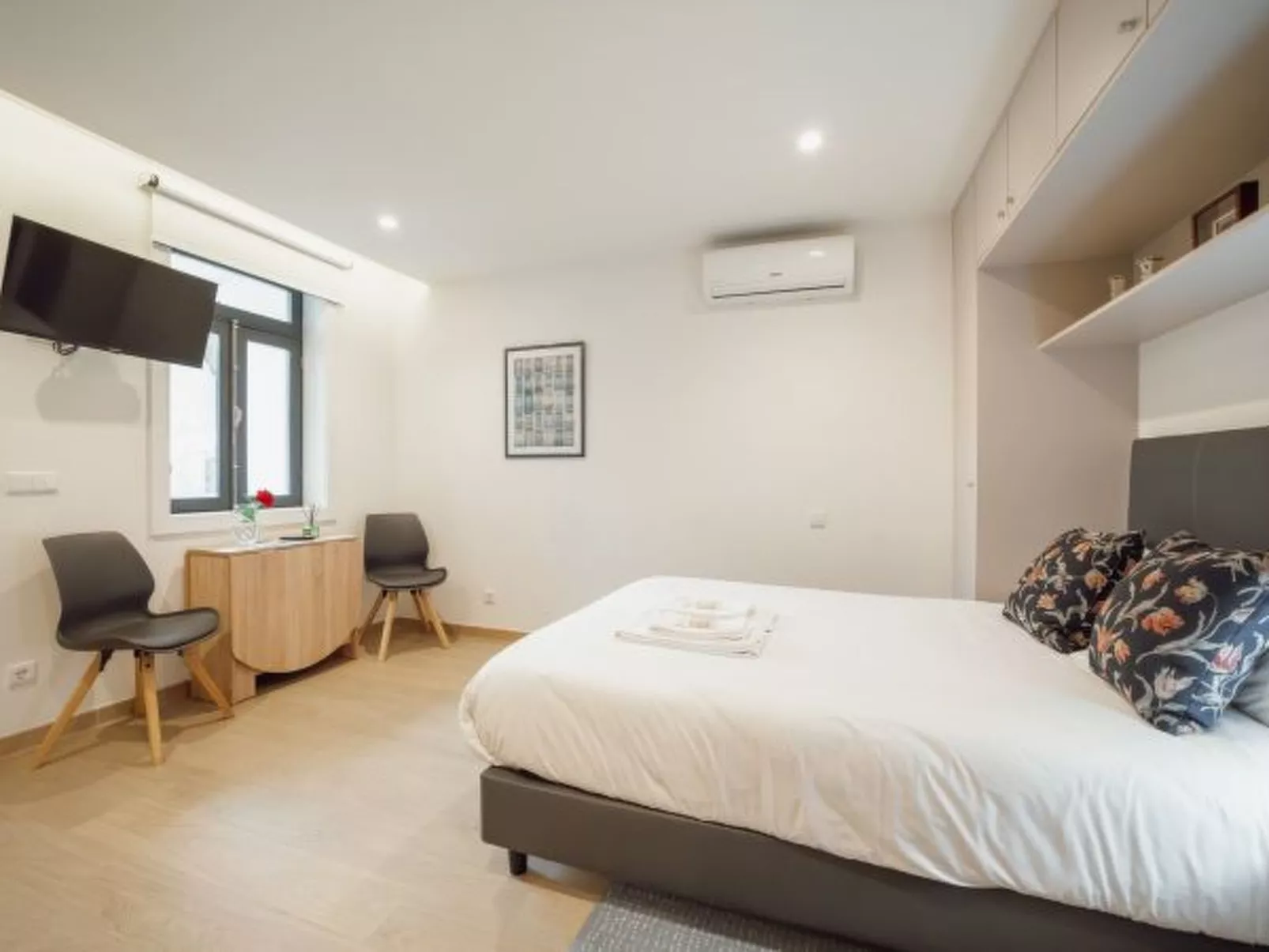 CARMO RESIDENCE PORTO - S. LUIS by VACATIONY - Binnen