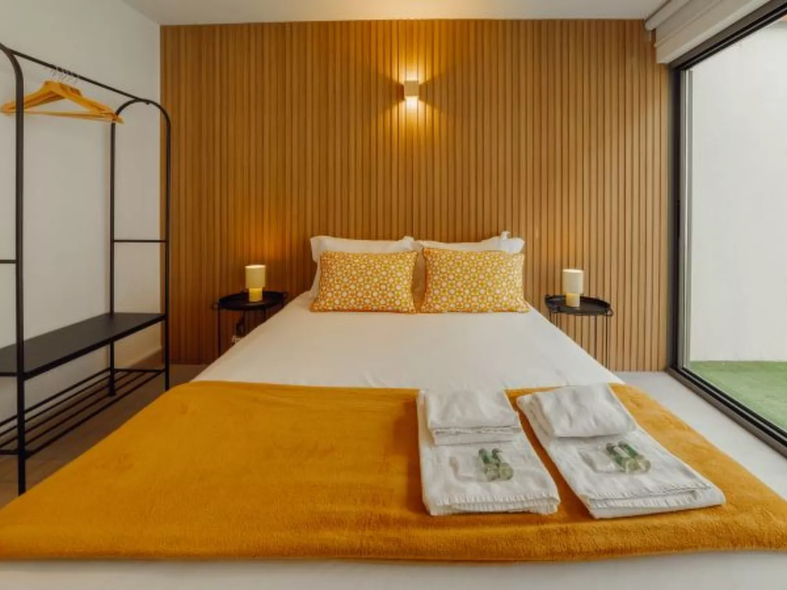 GAIA PREMIUM A WITH TERRACE by VACATIONY - Binnen