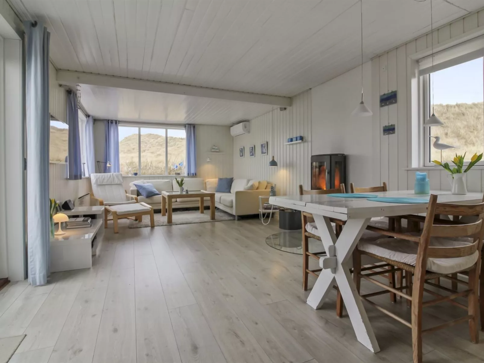 "Ingvild" - 150m from the sea - Binnen