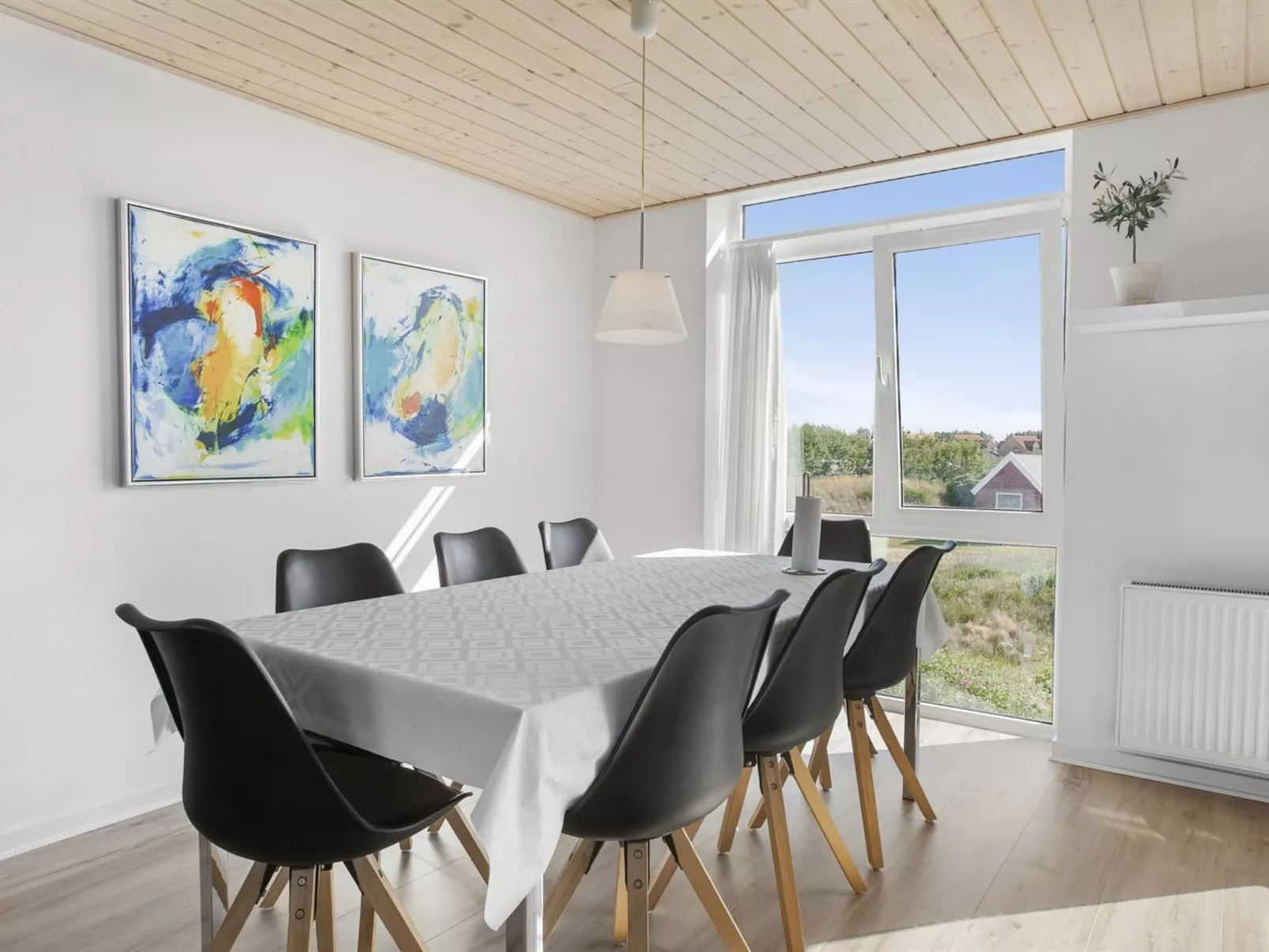 "Heraldina" - 700m from the sea - Binnen