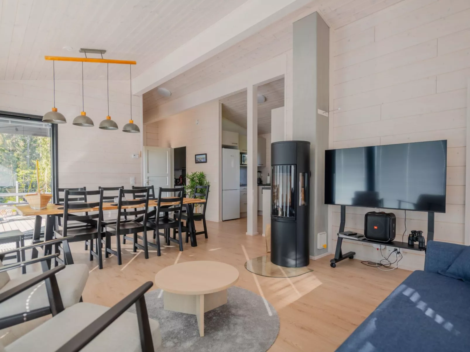 Sjöboda hill - Binnen