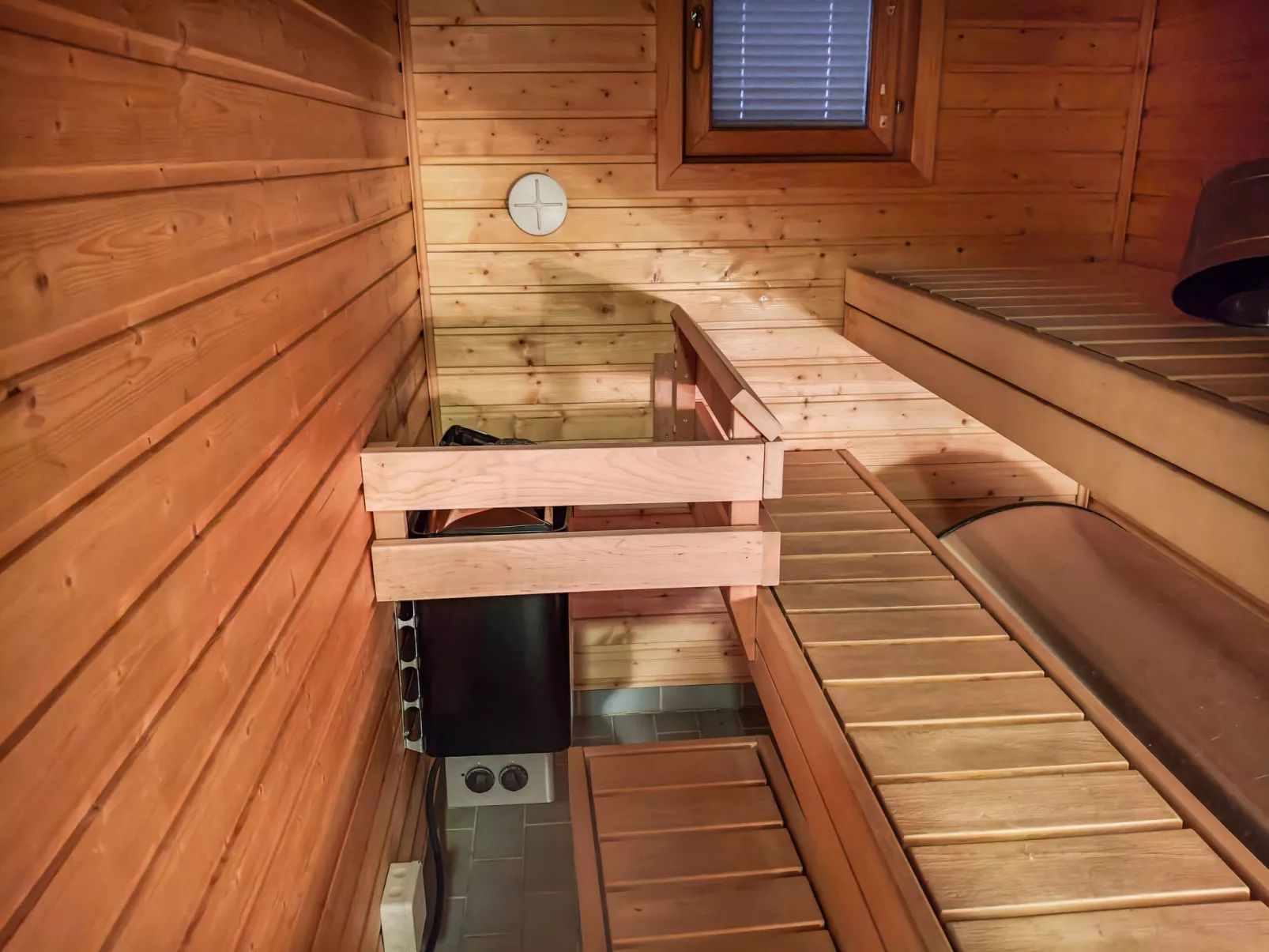 Saunaharju 6 - Binnen
