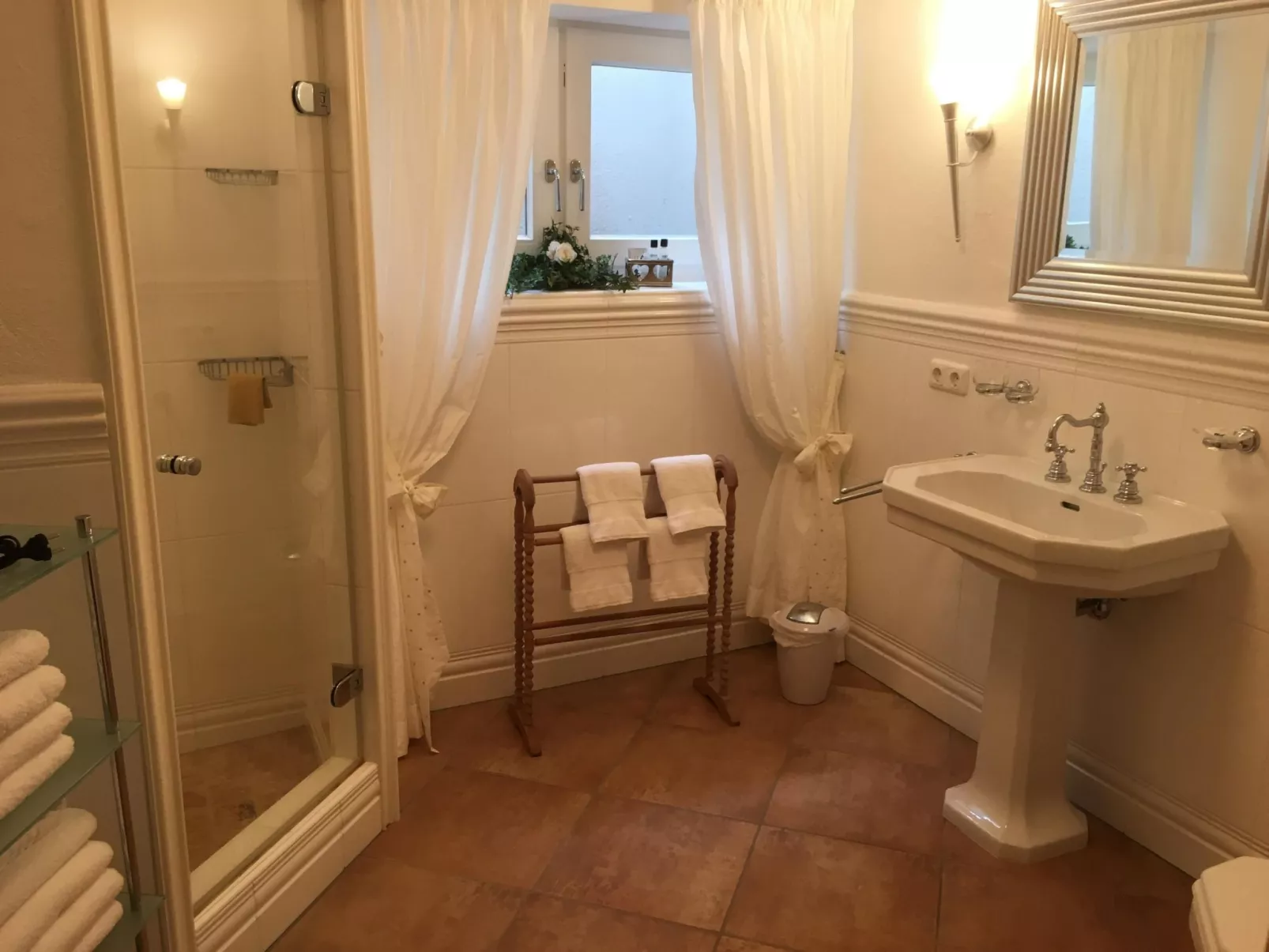 Idyllische Ferienwohnung in sonniger Hanglage - Binnen