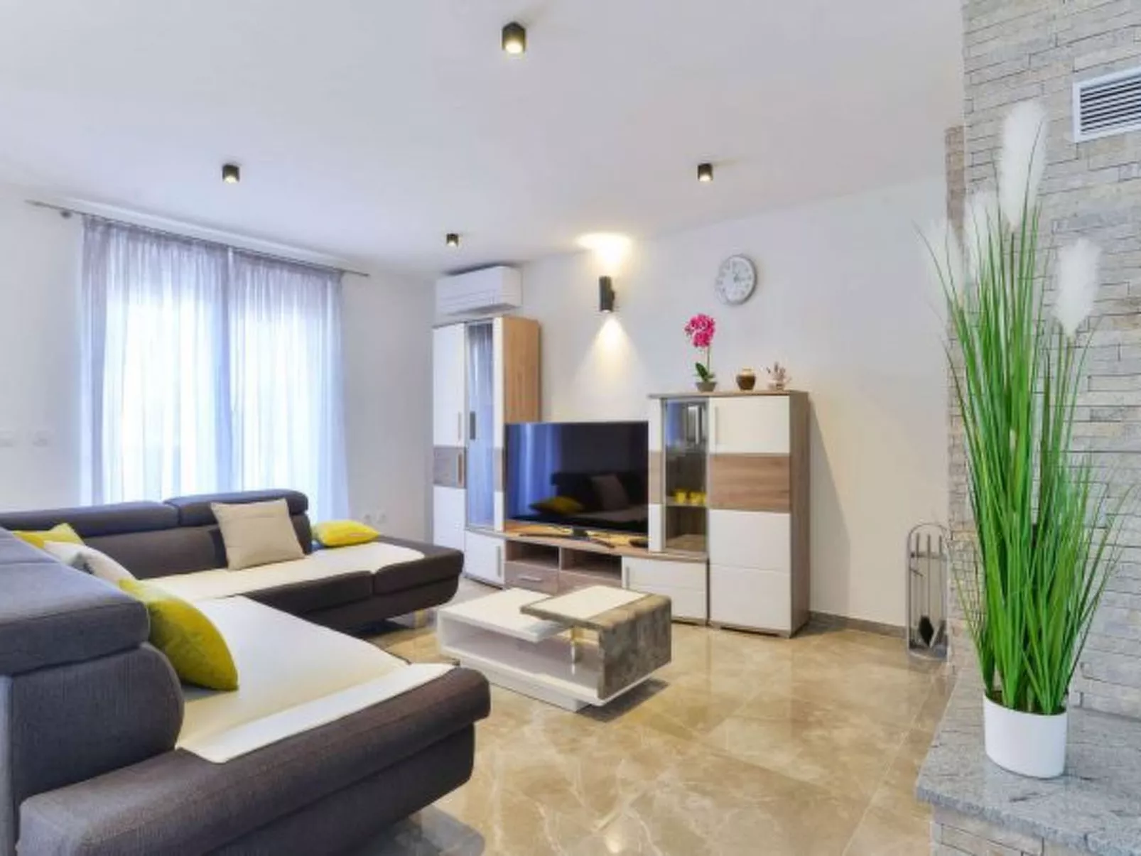 Modern Villa Futura with pool - Binnen