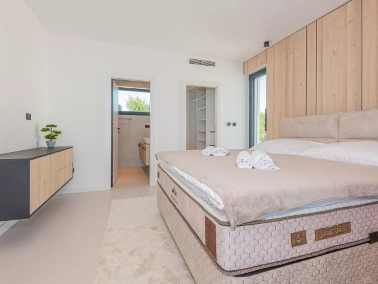 Seafront Villa Aurea with pool and seaview - Image-tags.info