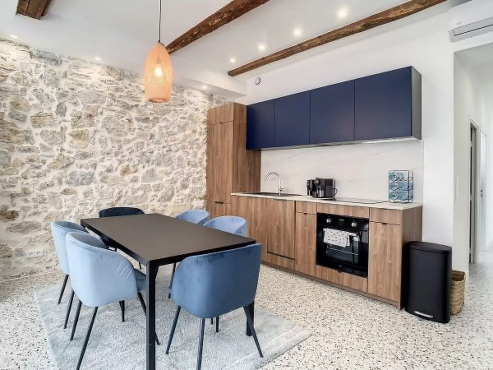 2 bedroom Majestic 1 min from the Croisette 357 - Image-tags.info