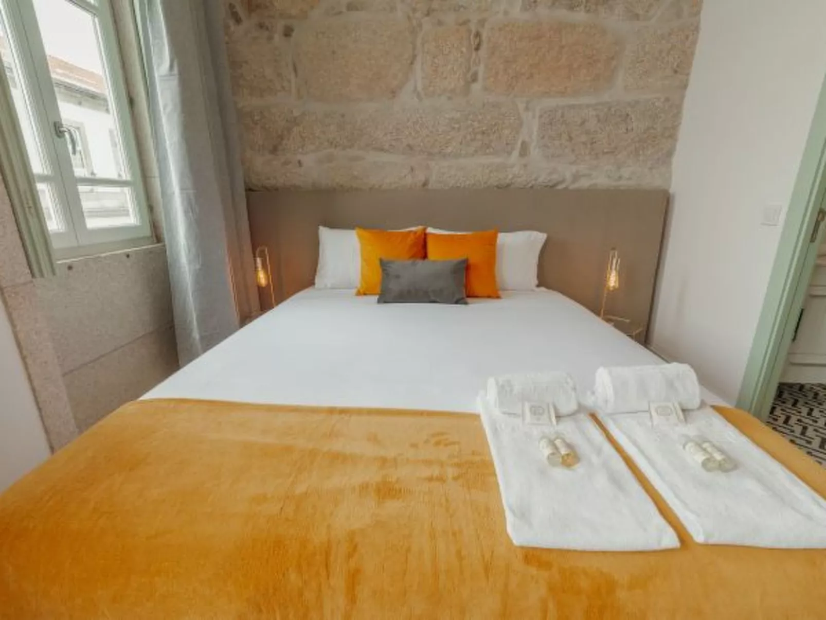 DOWNTOWN SUITE E by VACATIONY - Binnen