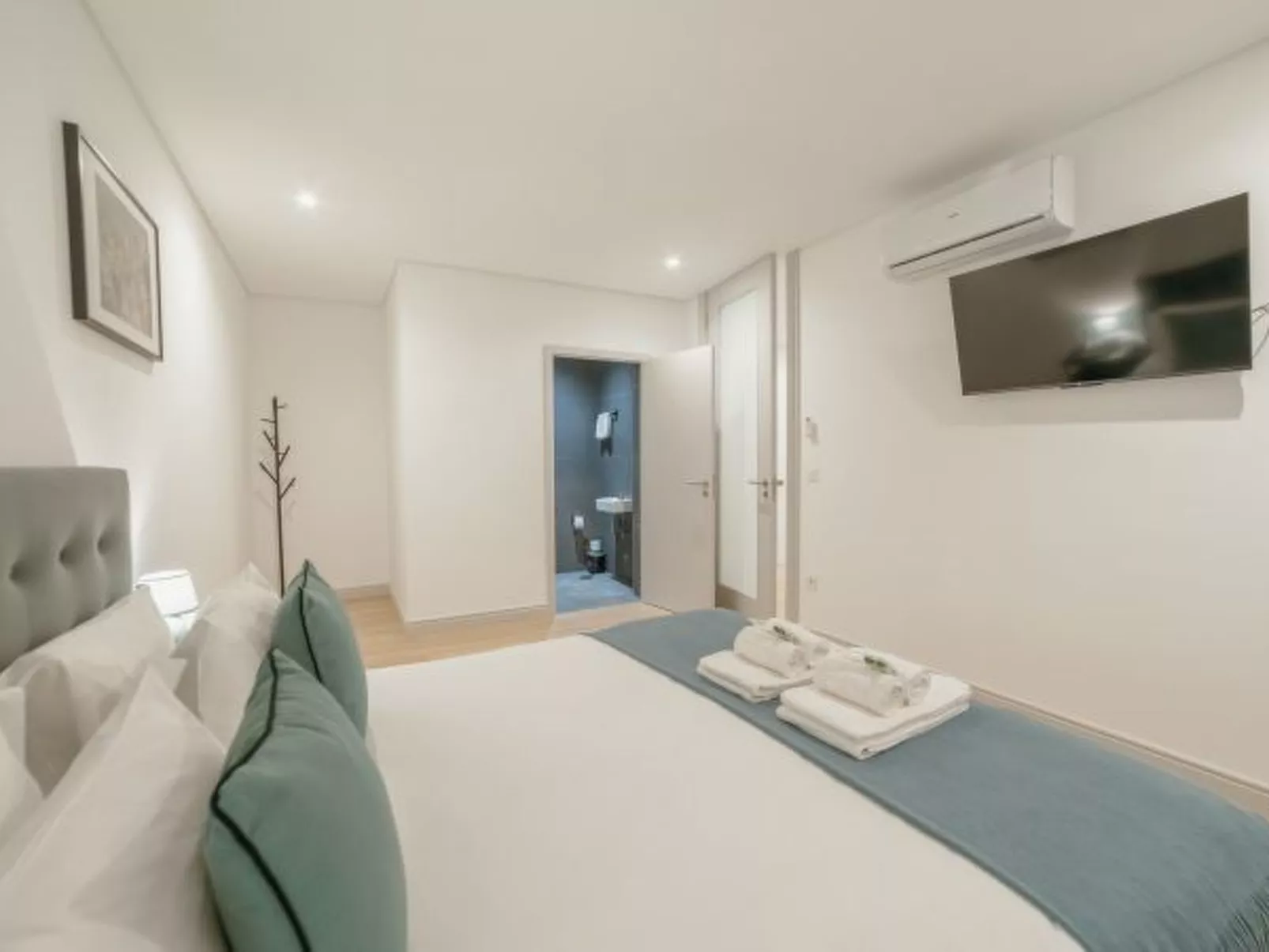 HEART OF PORTO APARTMENT G by VACATIONY - Binnen