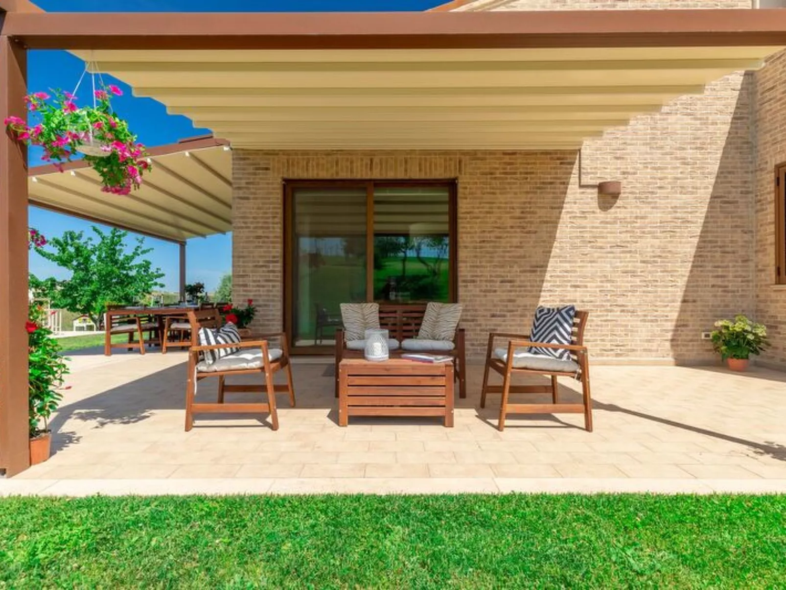 Villa Clair - Buiten