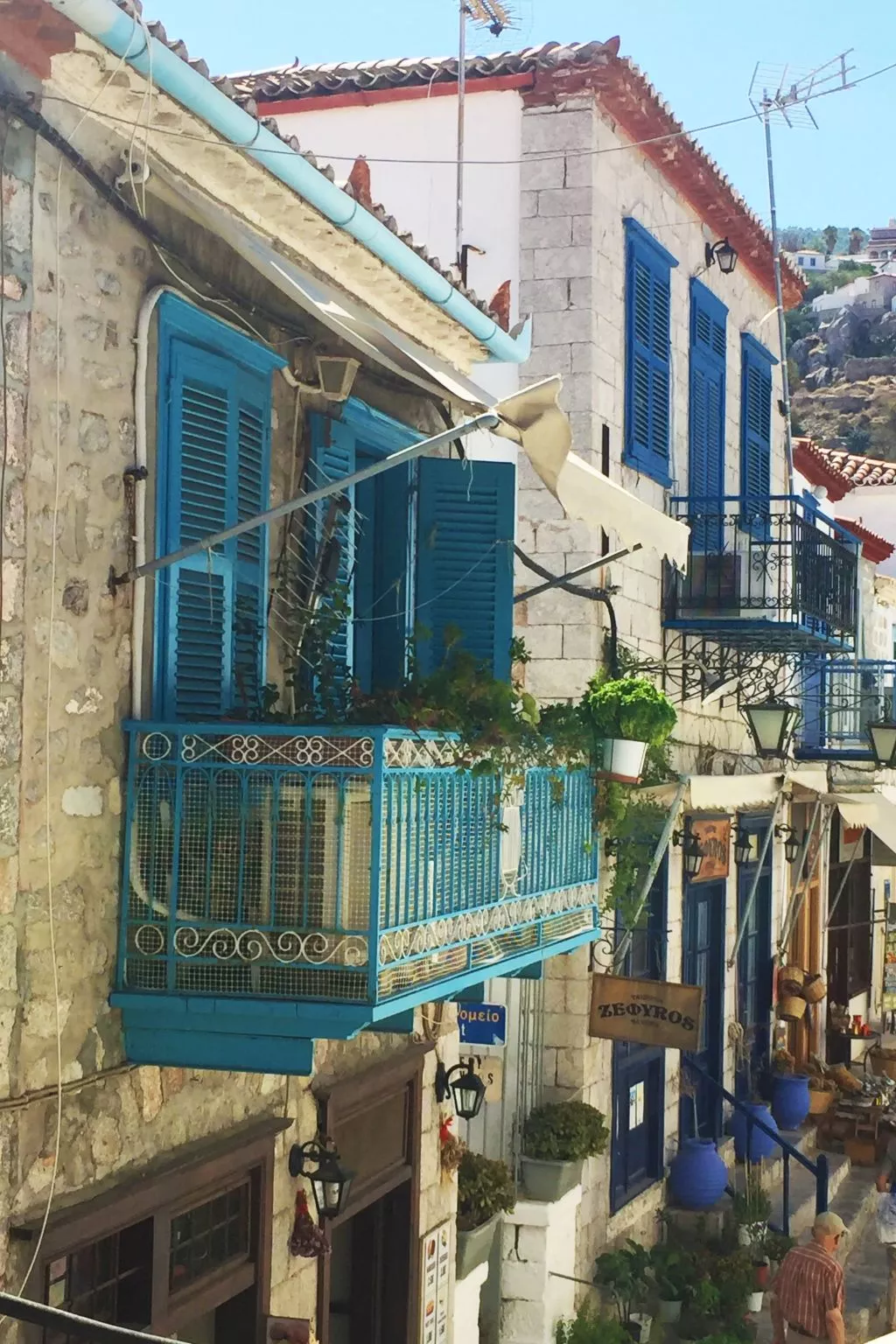 Tolles Ferienhaus in Ermioni mit Garten, Terrasse und gemeinschaftlichem Pool - Buiten