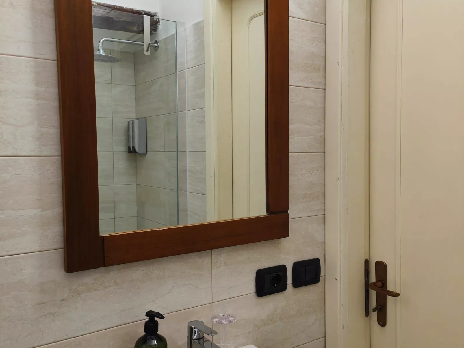 Studio-Apartment im alten Stadtzentrum mit schöner Aussicht und Balkon mit Blic - Binnen