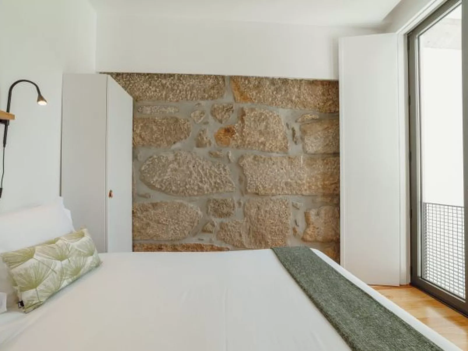 COURTYARD OPORTO DESIGN APARTMENT C WITH TERRACE - Binnen