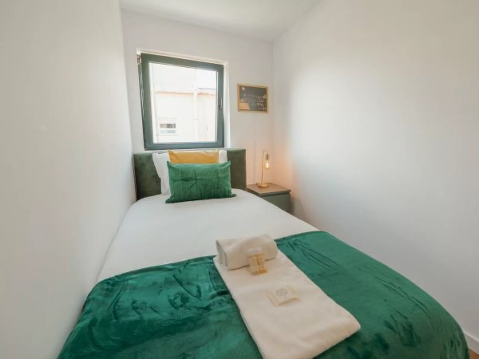 LAPA STYLISH APARTMENT B WITH TERRACE by VACATIONY - Binnen