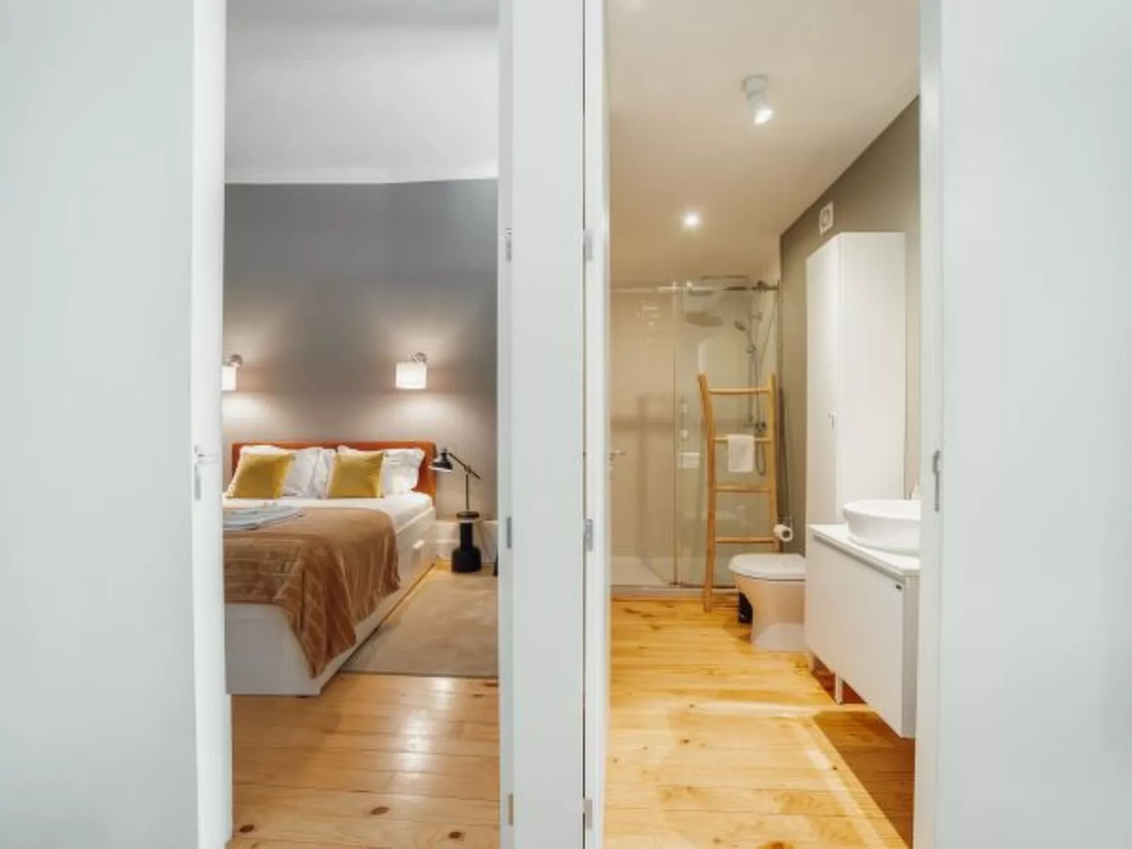 DOWNTOWN EXCELLENCE APARTMENT by VACATIONY - Binnen