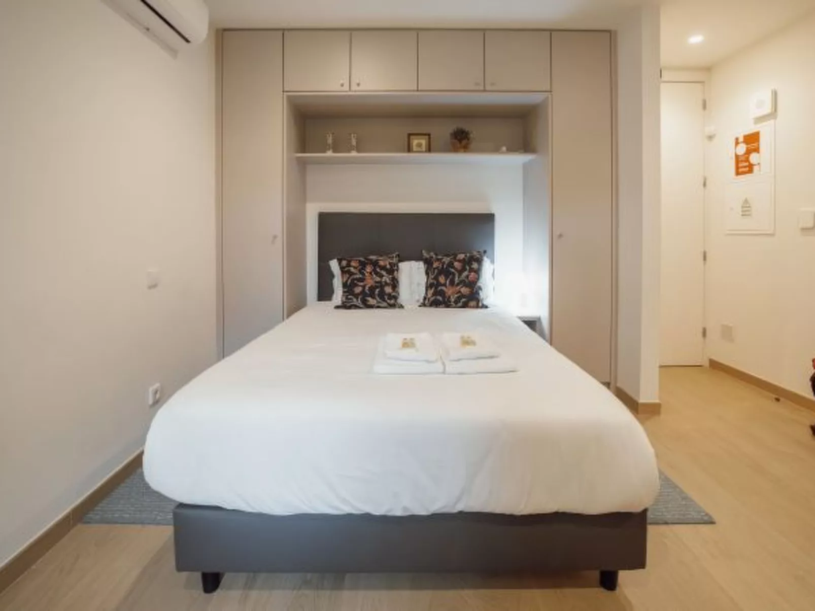 CARMO RESIDENCE PORTO - S. LUIS by VACATIONY - Binnen