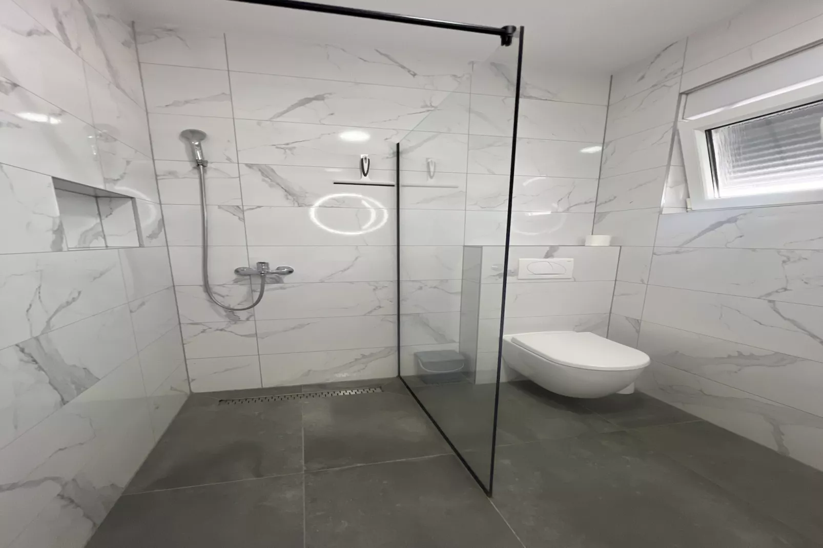 Apartment Lavaran 3 - Badkamer