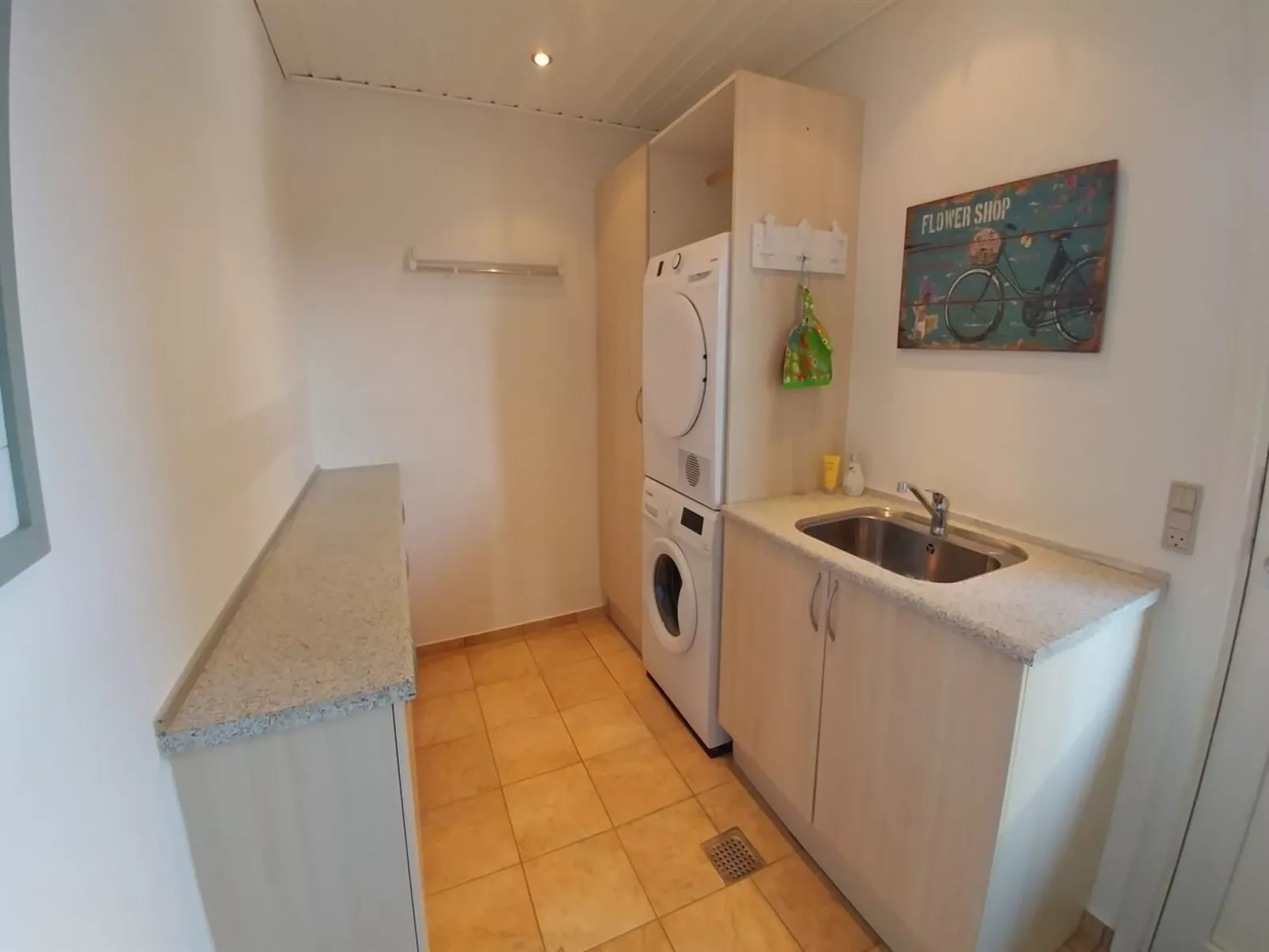 "Sana" - 2.5km from the sea - Binnen