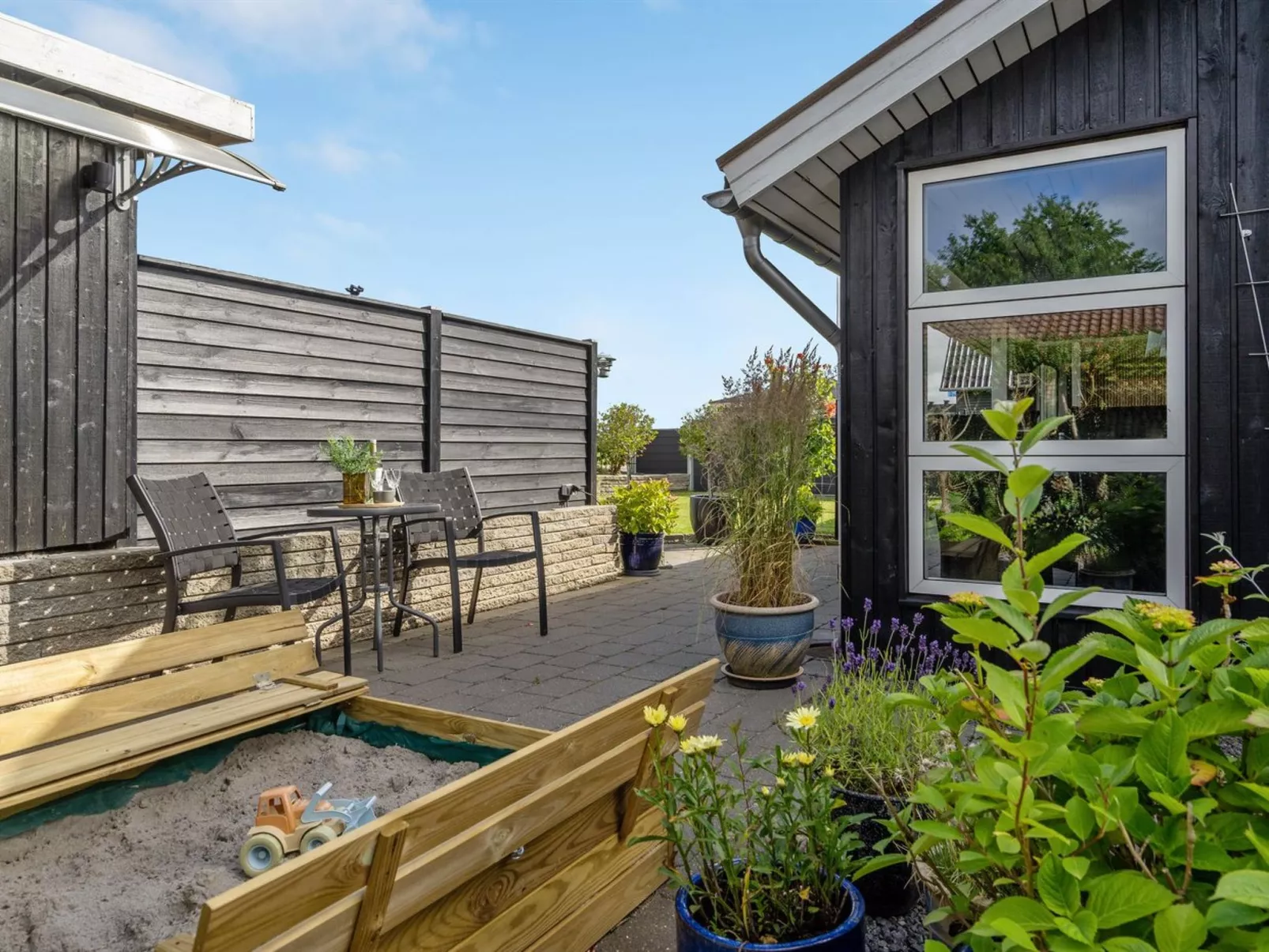 "Kei" - 75m from the sea - Buiten