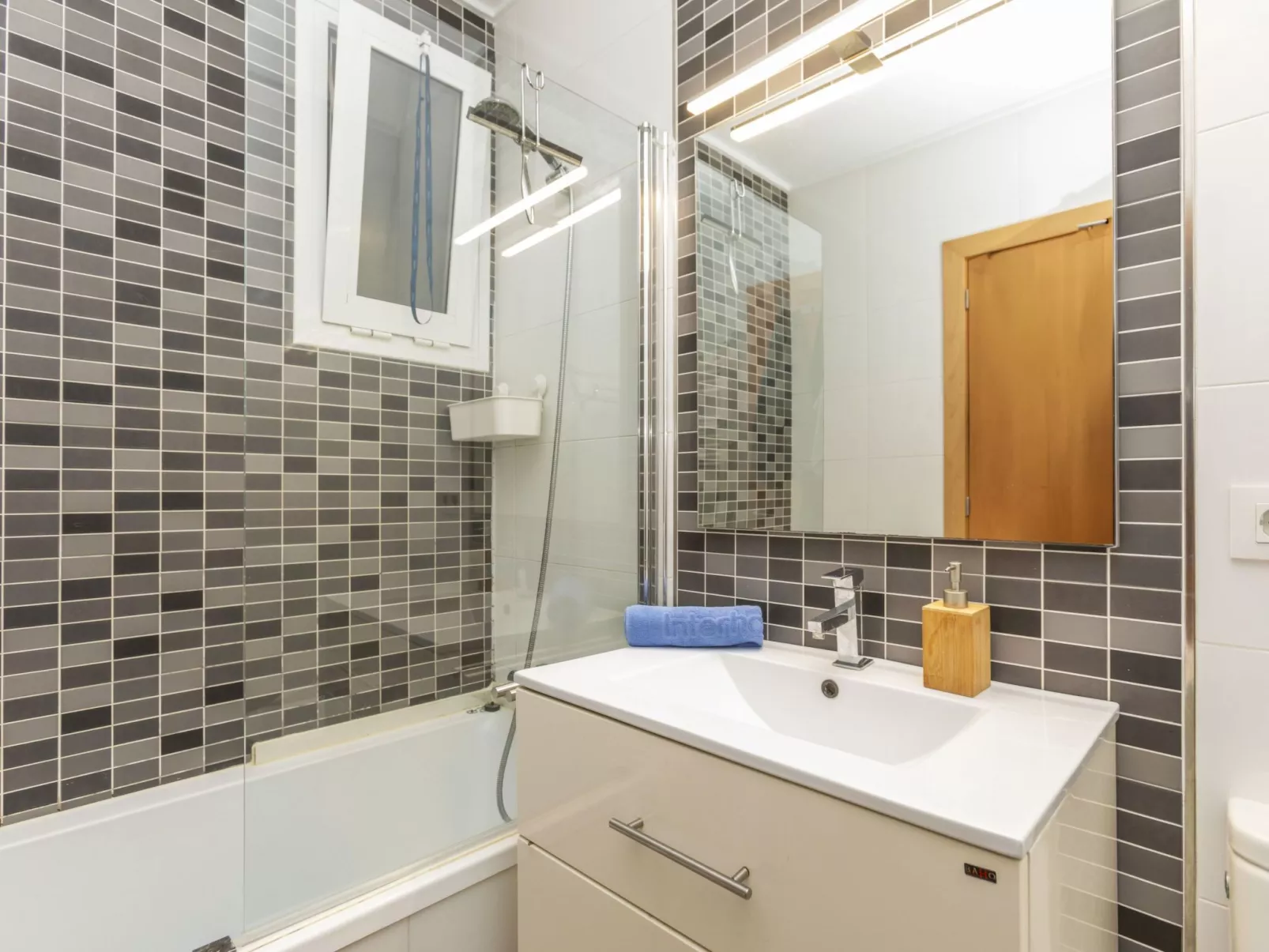 Miramar Salions - Binnen