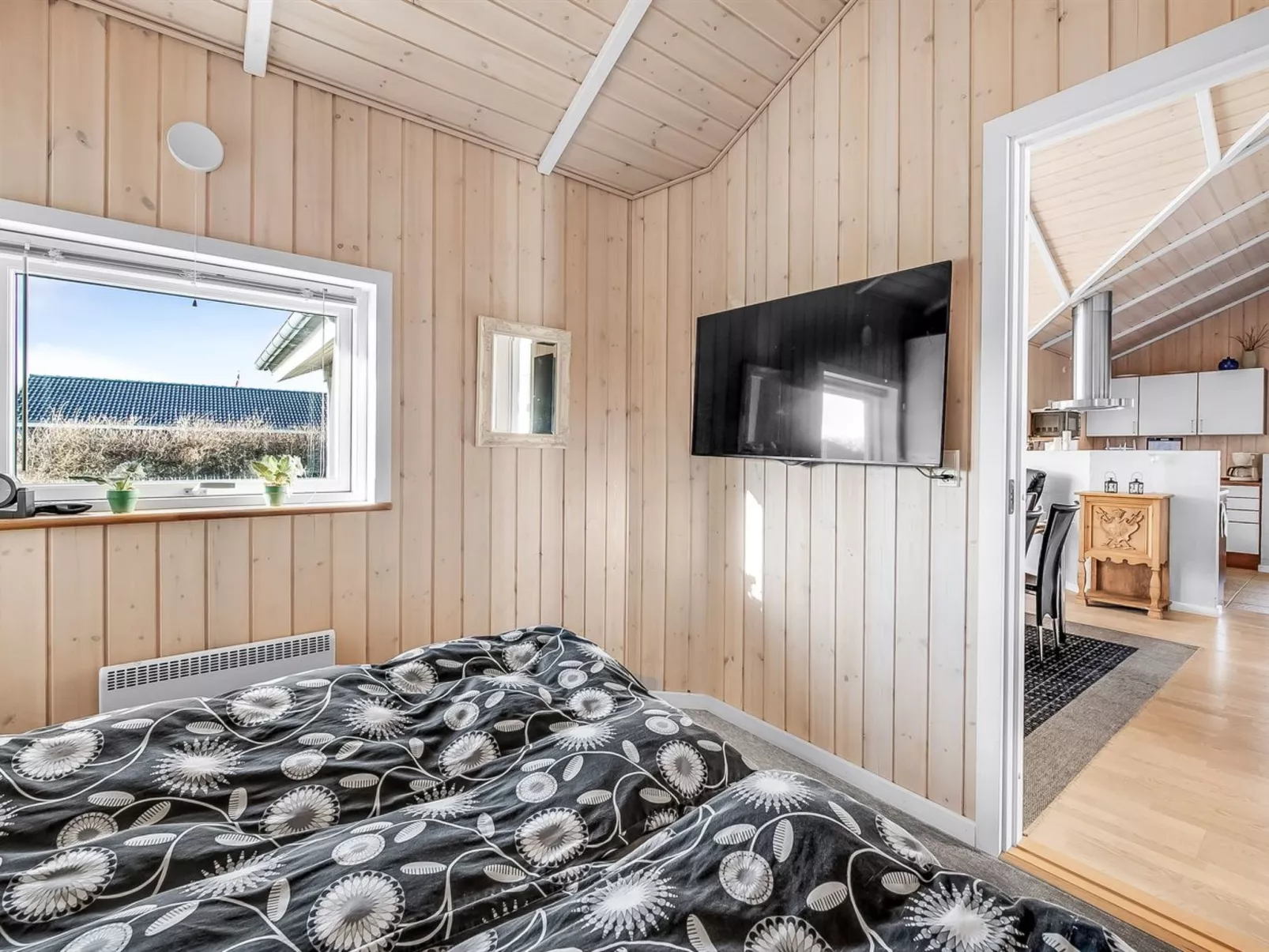 "Asgard" - 800m to the fjord - Binnen