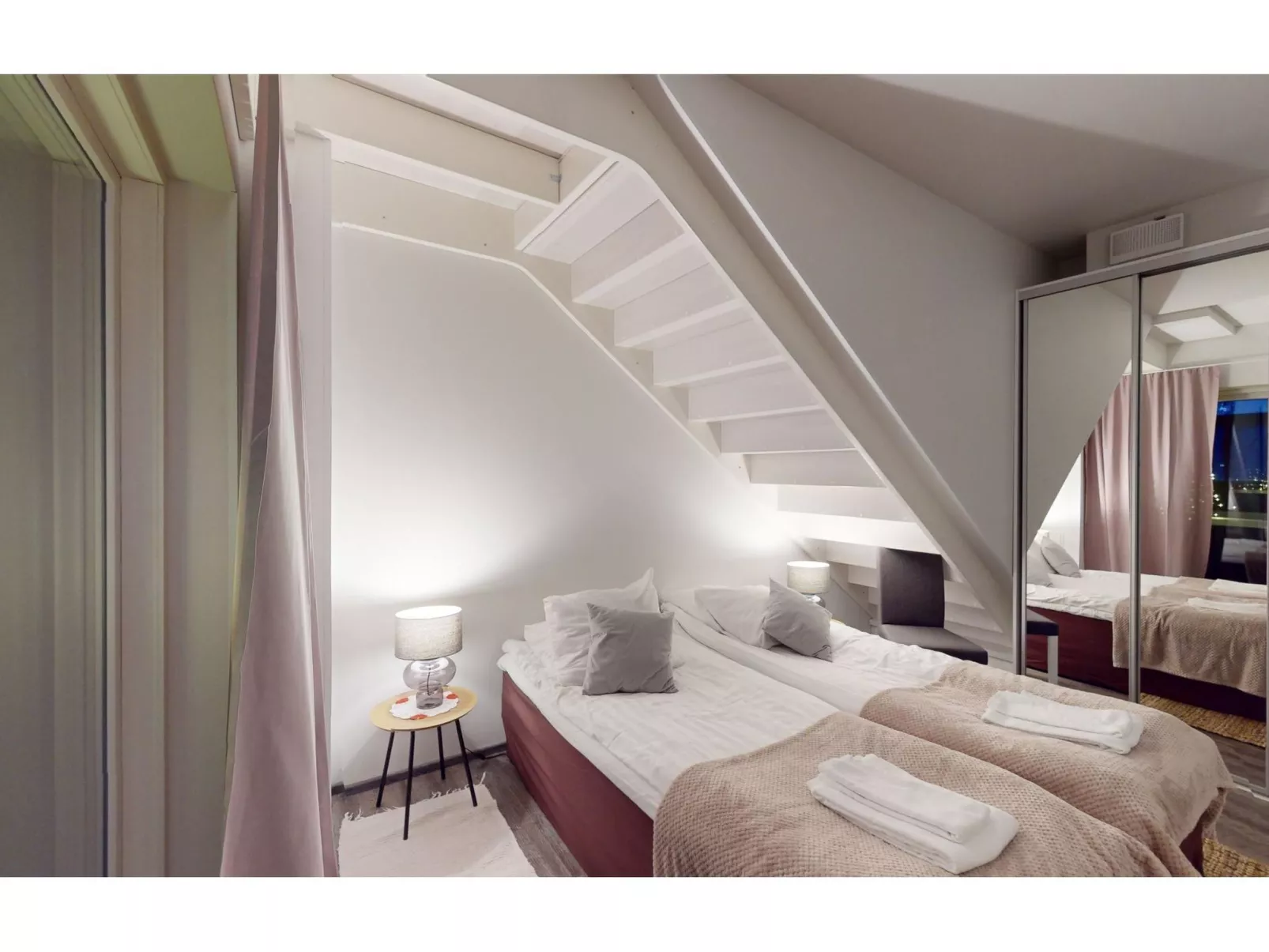 Röllimetsä d 4 - Binnen