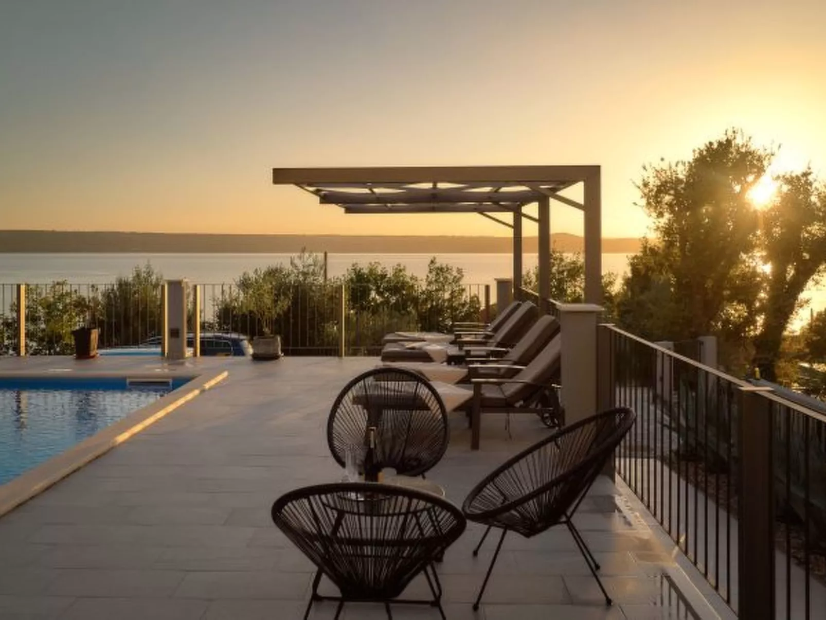 Beautiful Villa Katharina with pool - Buiten