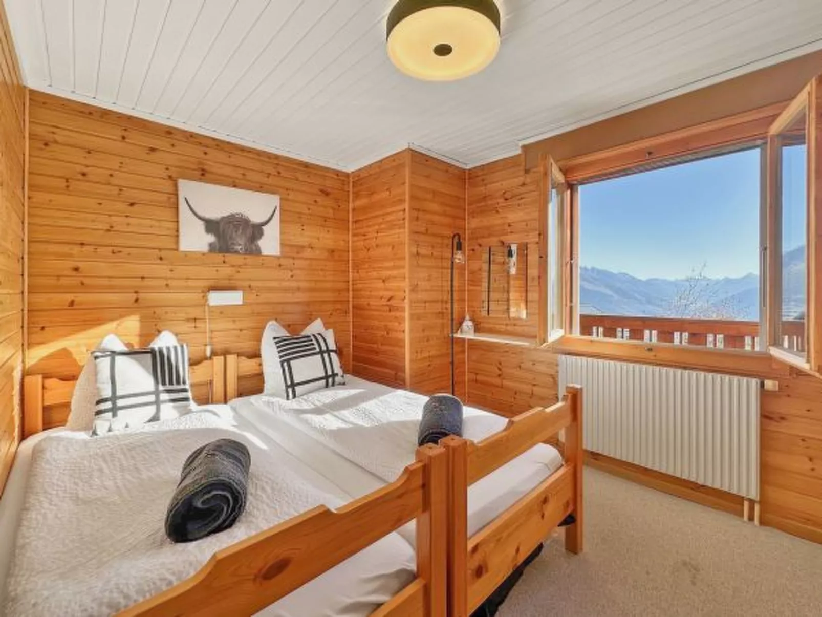 Mirador Alpine Horizon -Crans Montana- Swiss Alps - Binnen