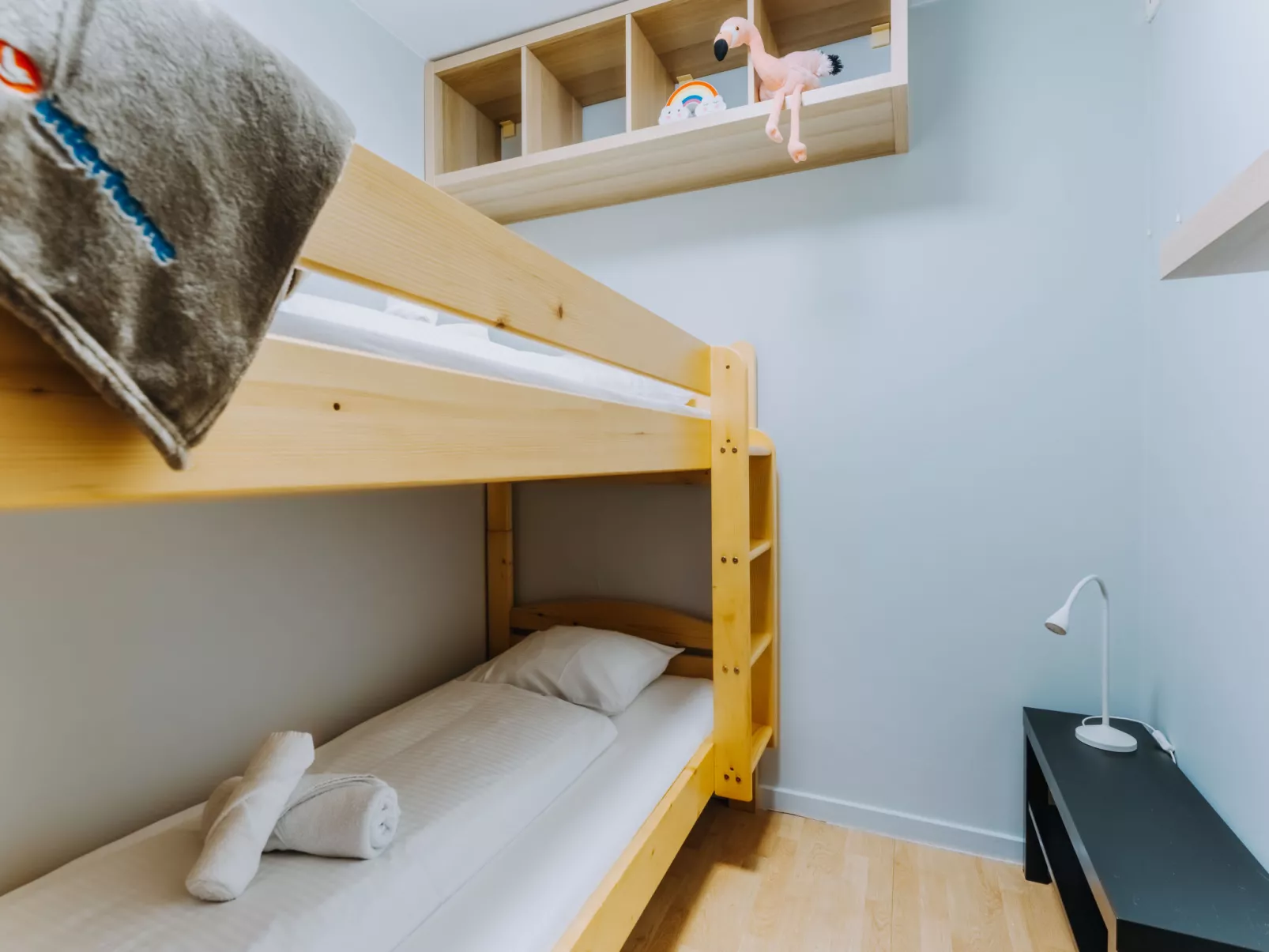 Sea view west - Binnen