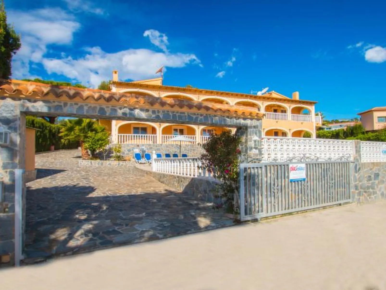 Villa Zelda - PlusHolidays - Image-tags.info