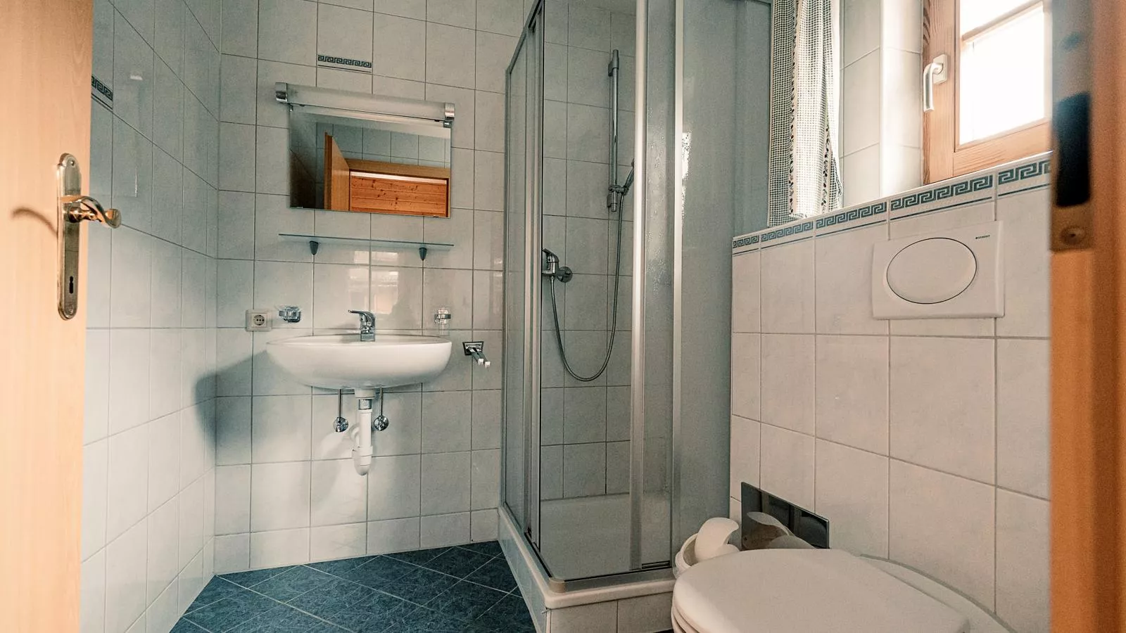 Urige Doppelhaushälften 1 und 2-Badkamer