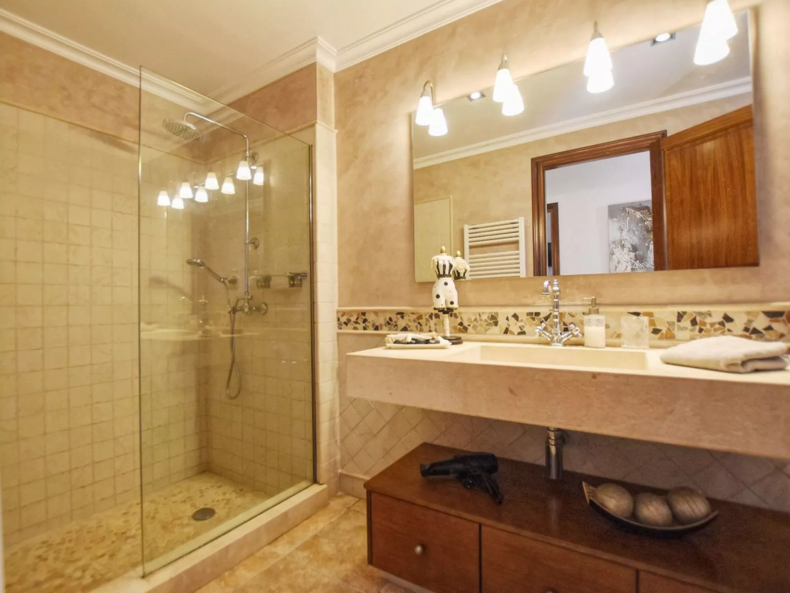 Wunderschönes Ferienhaus in Ariany mit Privatem Pool - Binnen