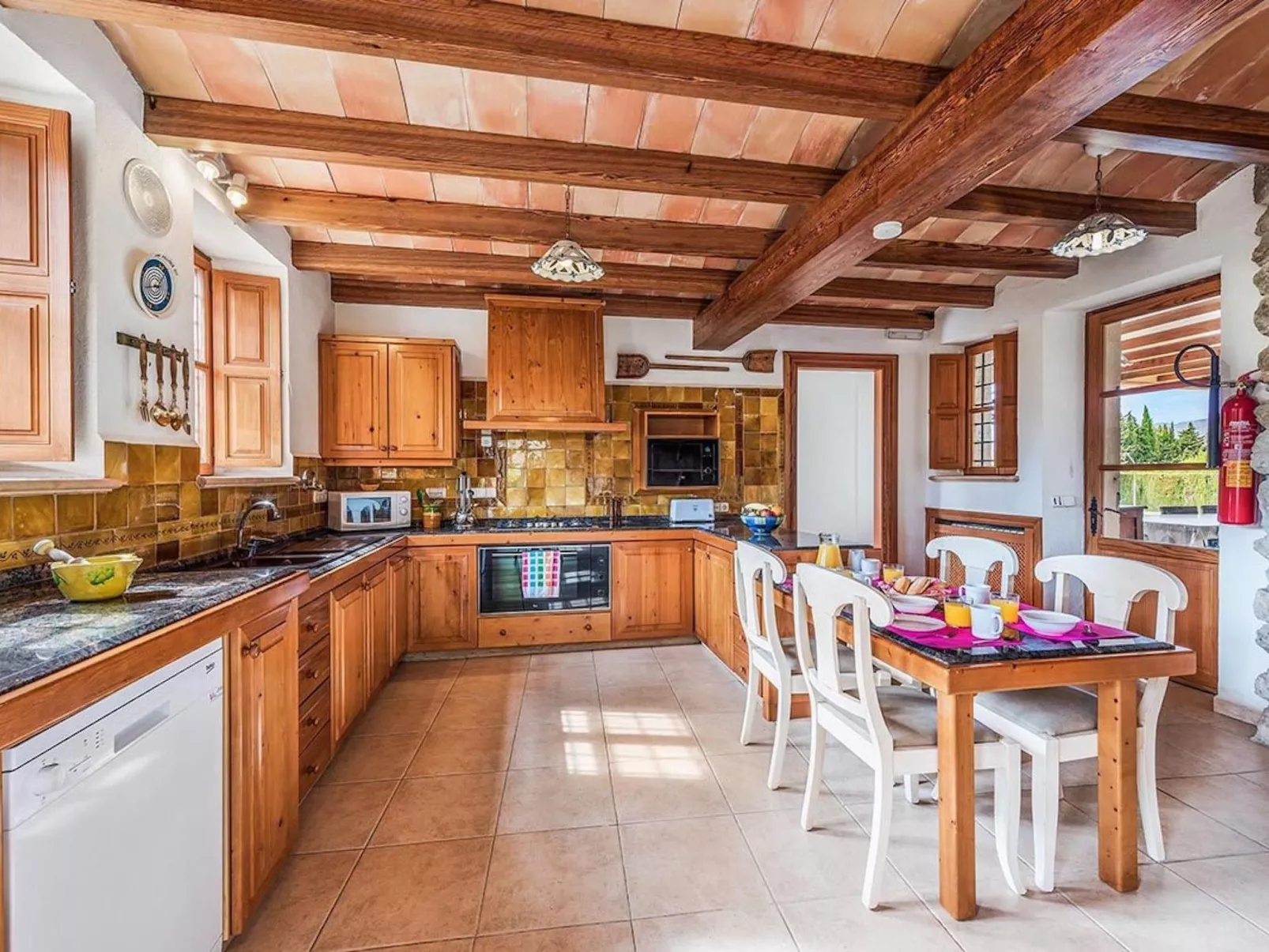 Ferienvilla "Rafalet - Binnen