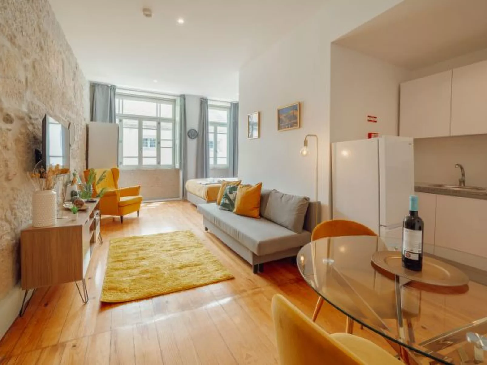 DOWNTOWN SUITE C by VACATIONY - Binnen