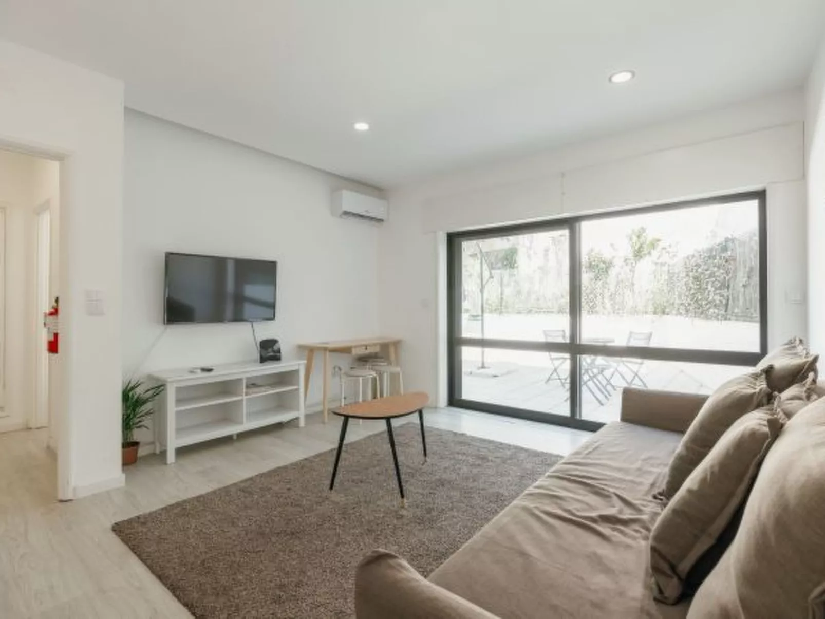 PATEO IN LAPA CITY CENTER by VACATIONY - Binnen