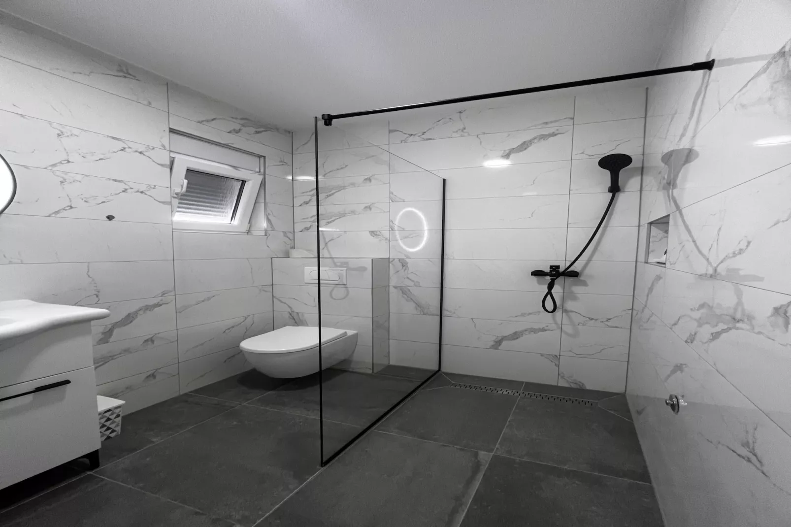 Apartment Lavaran 5 - Badkamer