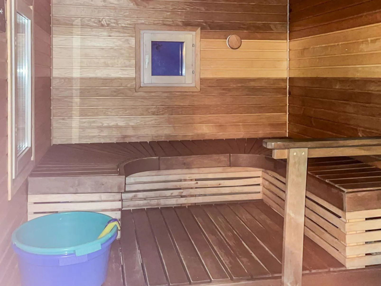 Pihlajaranta - Binnen