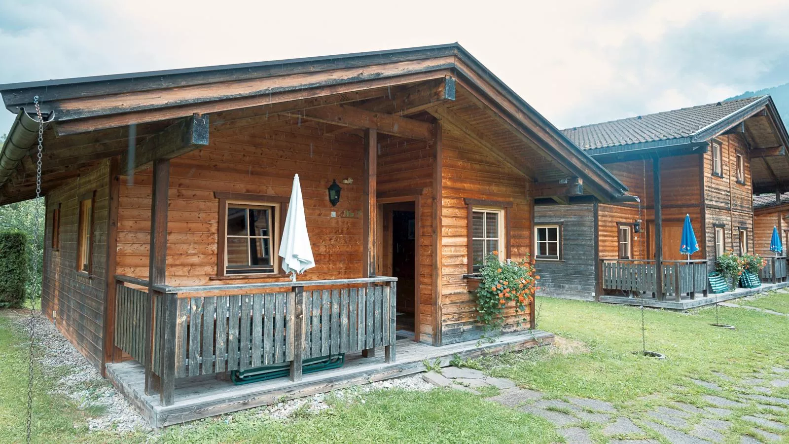 Uriges Chalet 7-Buitenkant zomer