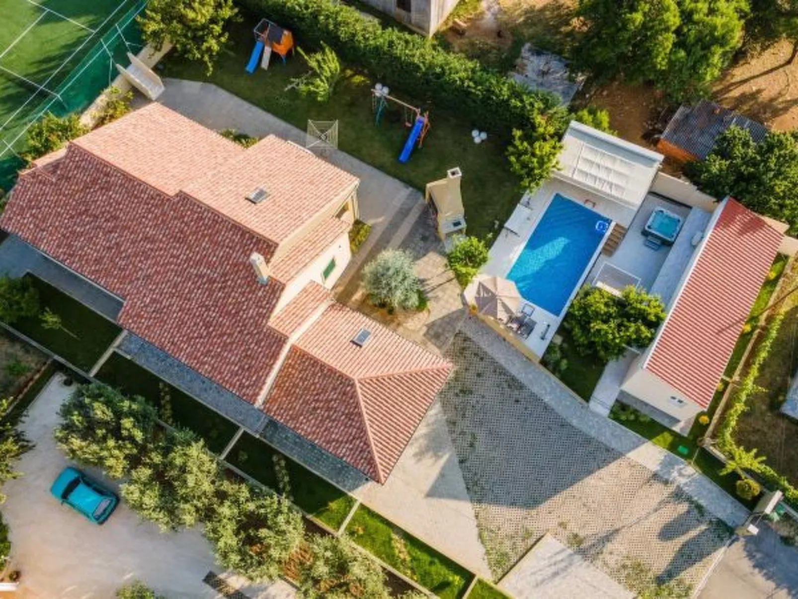 Great Villa Field Hills with sauna and jacuzzi - Image-tags.info