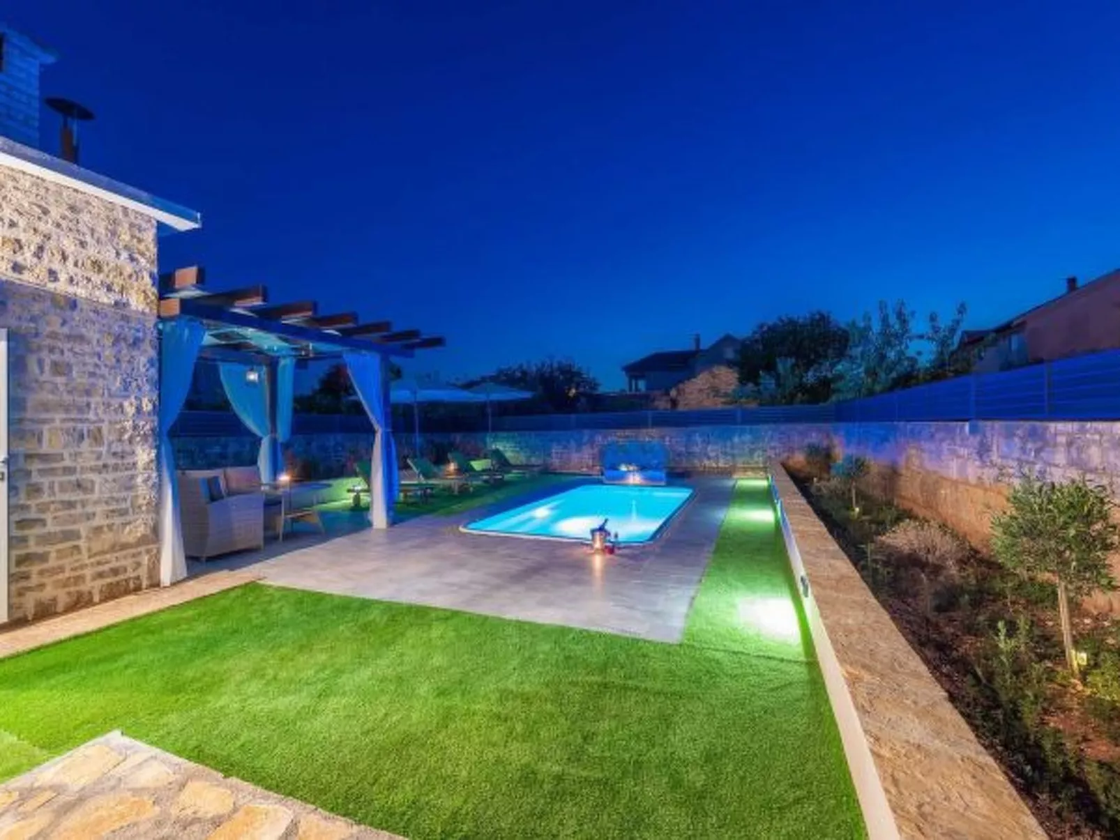 Dalmatian Holiday house Marcella with pool - Image-tags.info