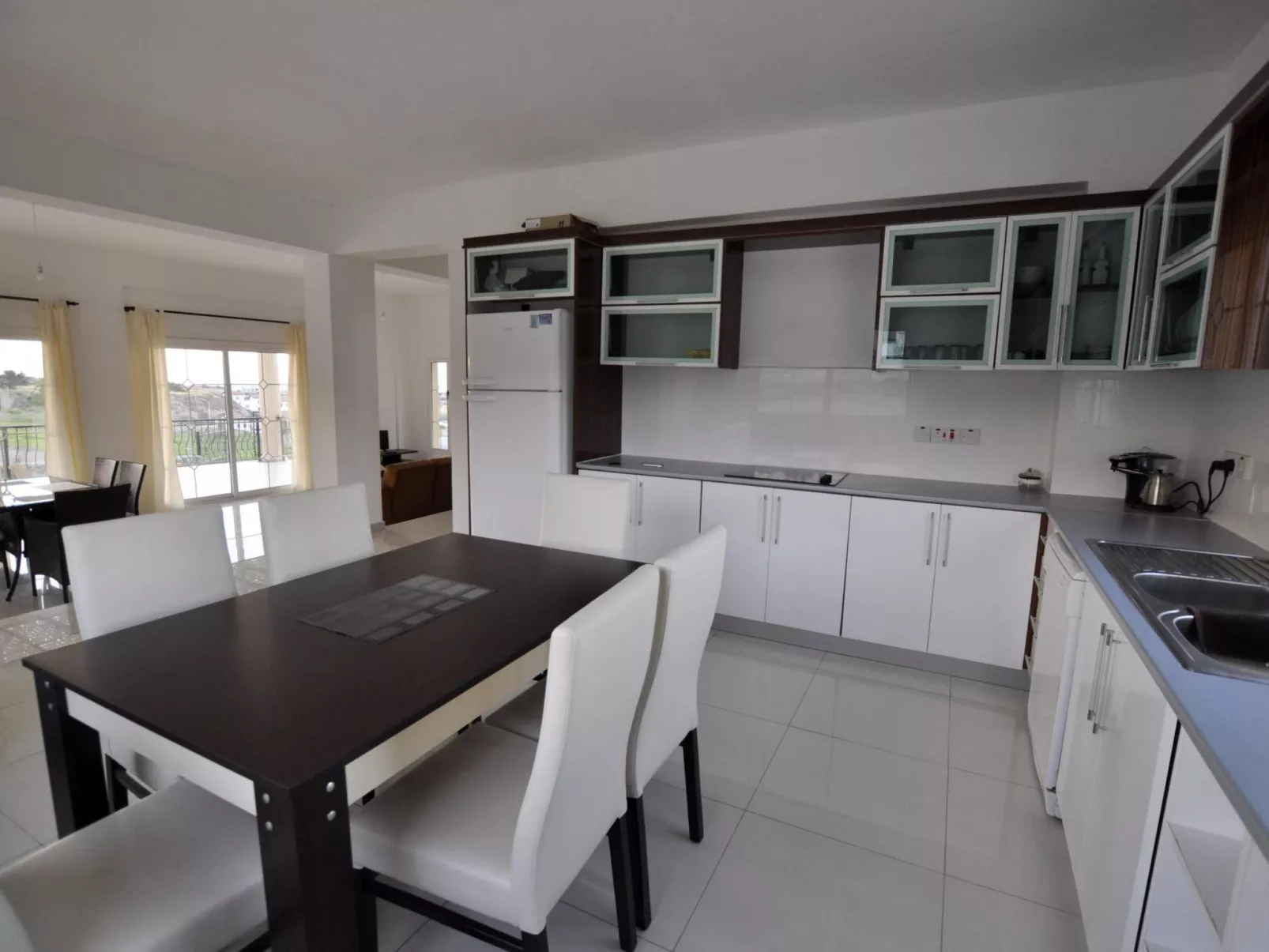 Ferienvilla mit Blick auf das Wasser - Binnen