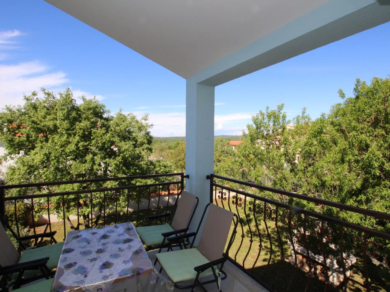 Apartment Julia Plavi / HR-11080-02 - Image-tags.info