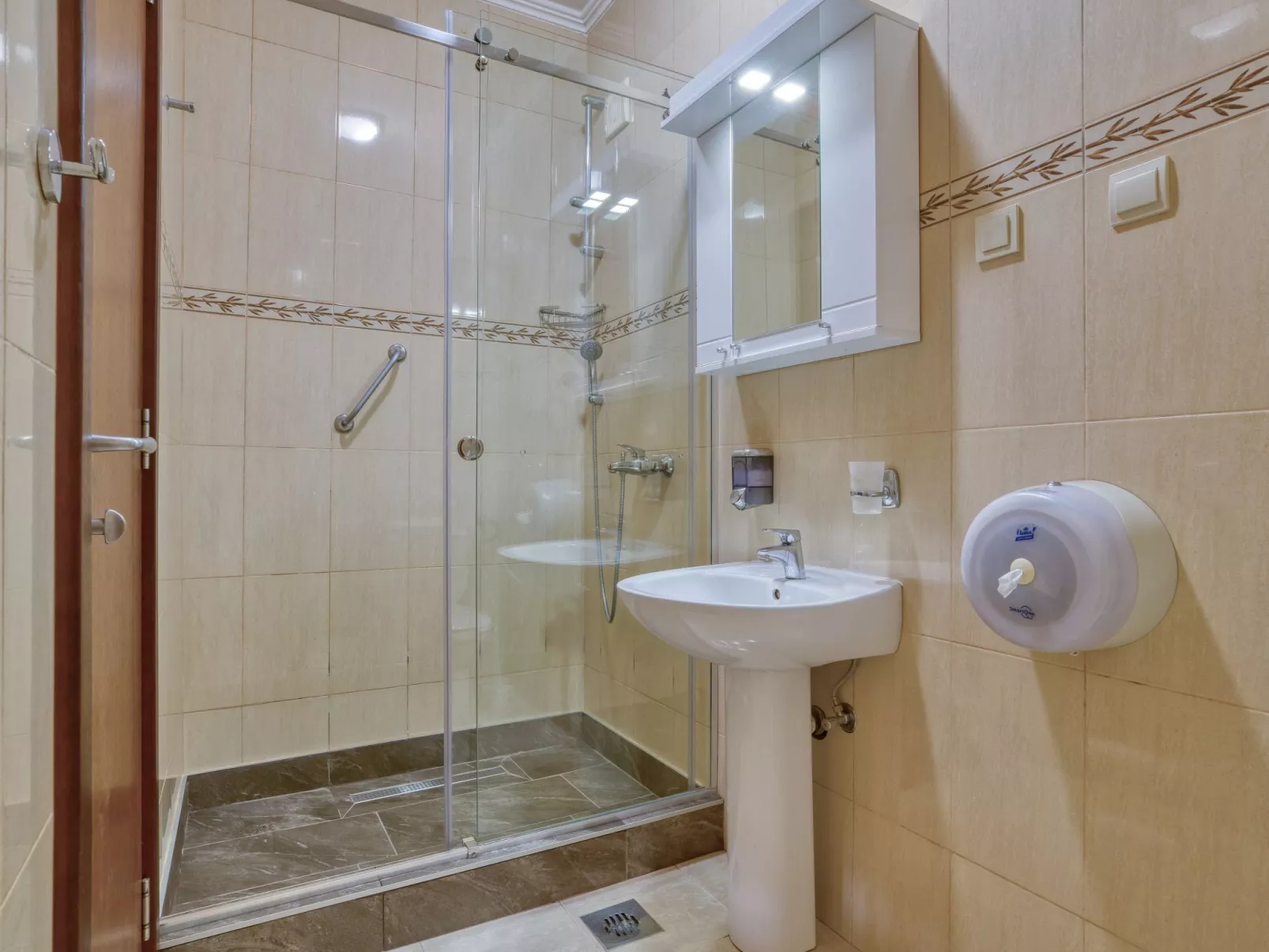 Wohnung "Premier" mit Meerblick - Binnen