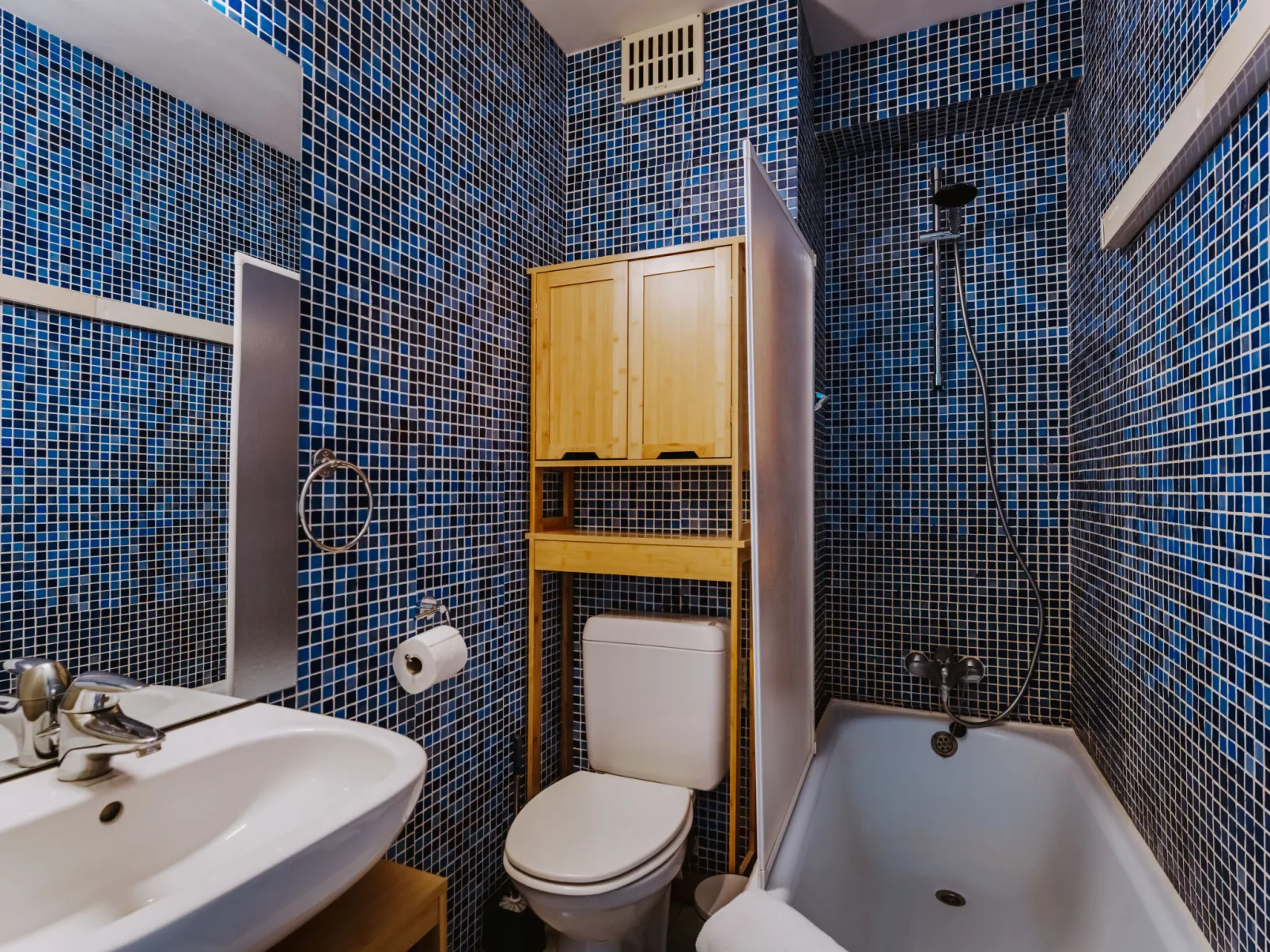 Sea view west - Binnen