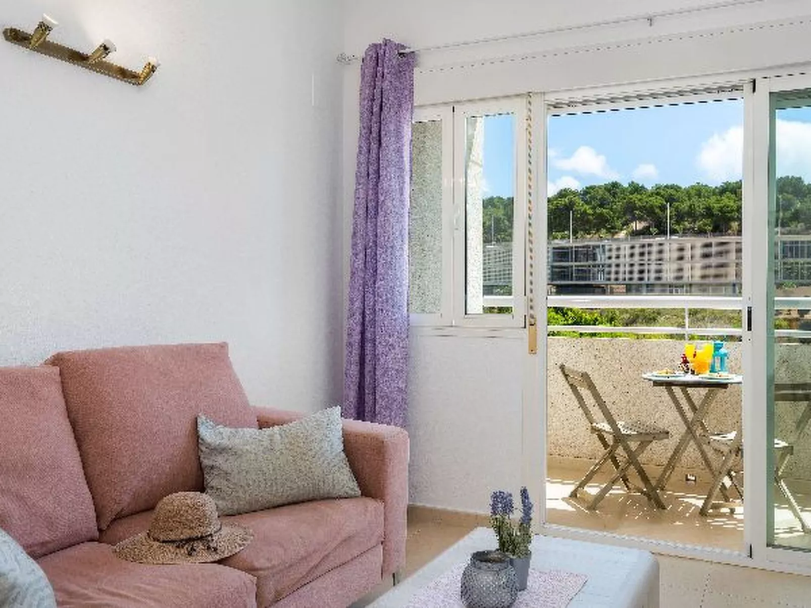 Apartment Happy -  PlusHolidays - Image-tags.info