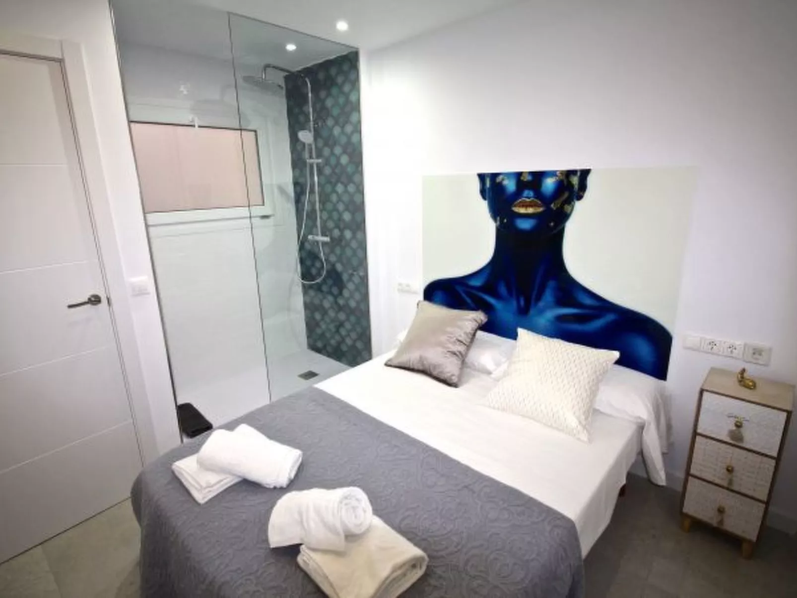 APART. GRANDE Y LUMINOSO EN EL CENTRO DE ALICANTE - Binnen