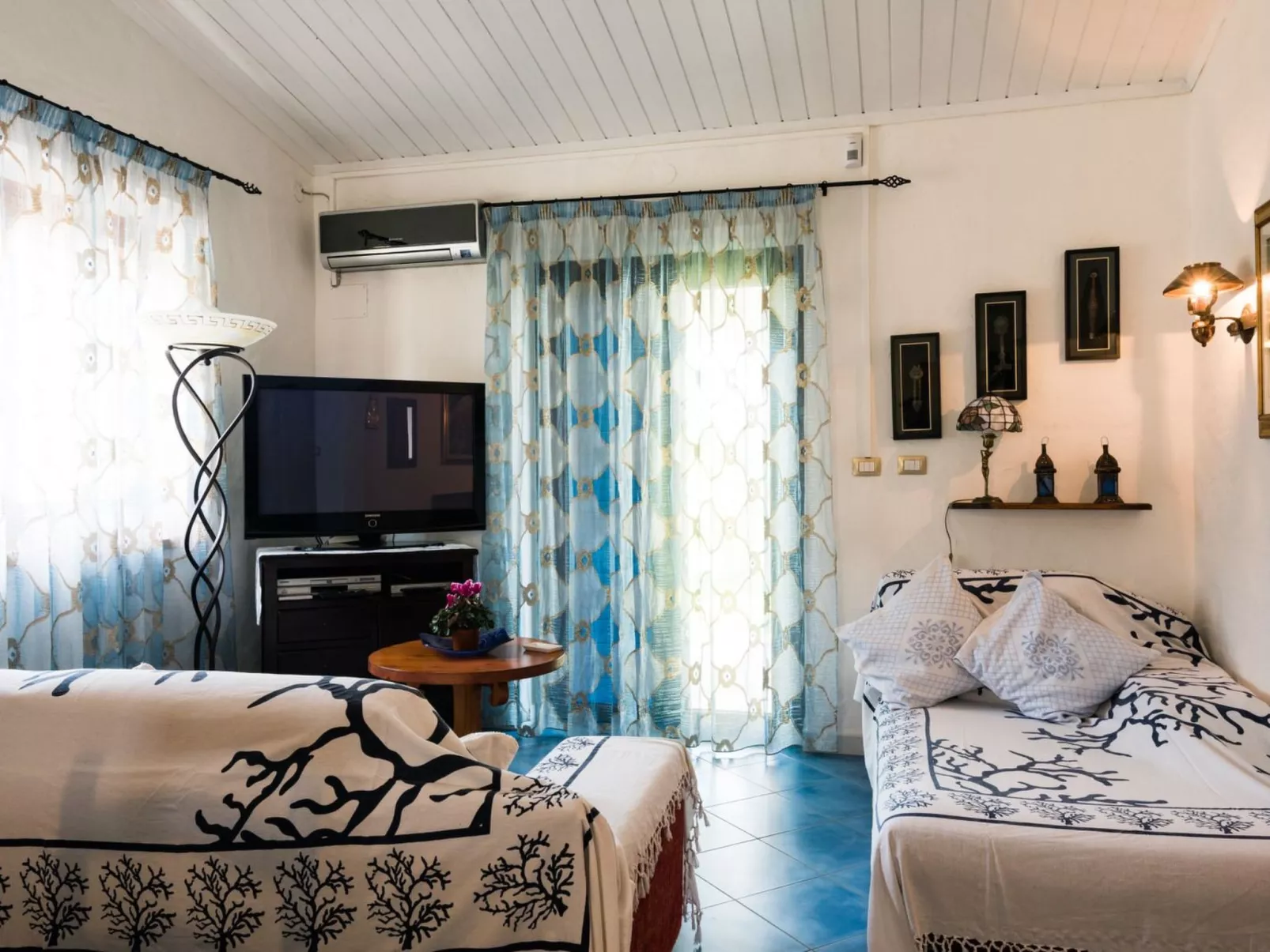 Haus in Calasetta mit Grill und Garten - Binnen