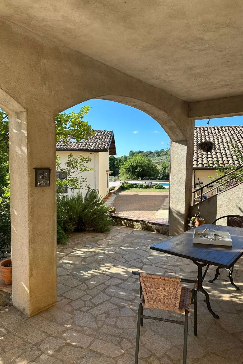 Tolles Reihenhaus im Olivenhain - Buiten