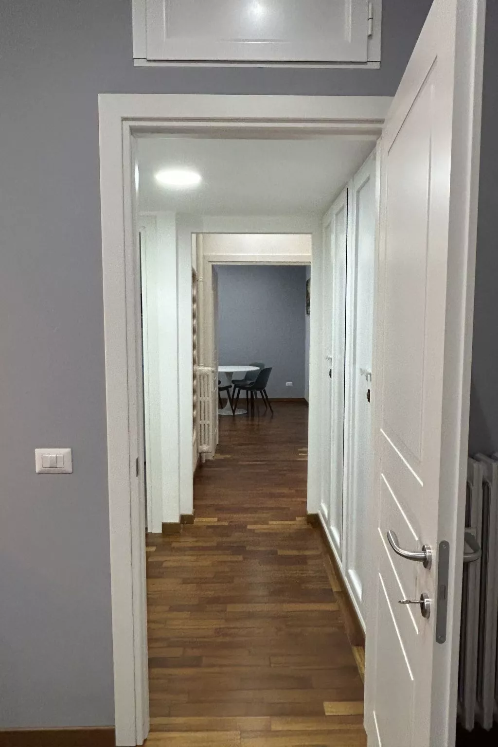 'Vatican Vibes - Binnen